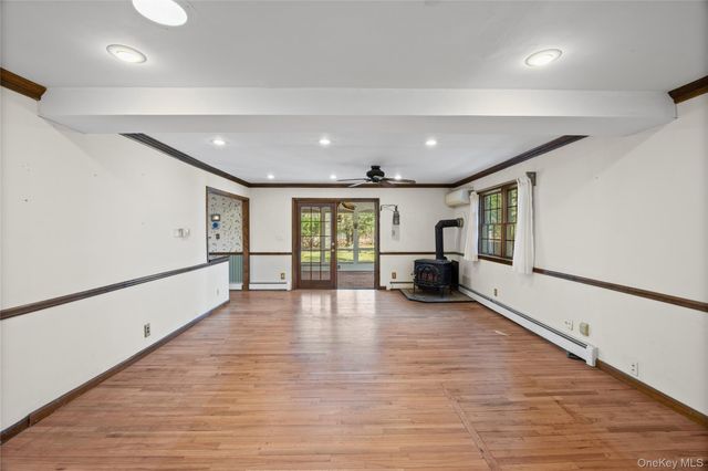 91 Quaker Path, Stony Brook, NY 11790