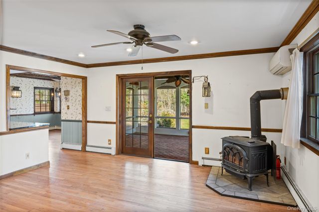 91 Quaker Path, Stony Brook, NY 11790