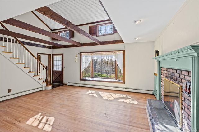 91 Quaker Path, Stony Brook, NY 11790