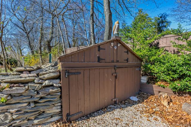 91 Quaker Path, Stony Brook, NY 11790