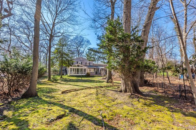 91 Quaker Path, Stony Brook, NY 11790