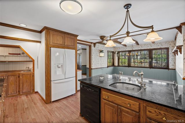 91 Quaker Path, Stony Brook, NY 11790