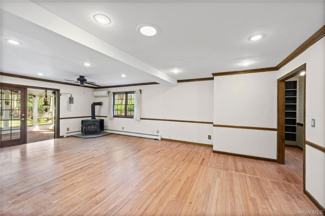 91 Quaker Path, Stony Brook, NY 11790