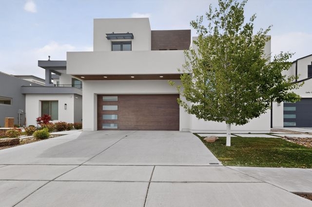 8815 Silver Oak Lane NE, Albuquerque, NM 87113