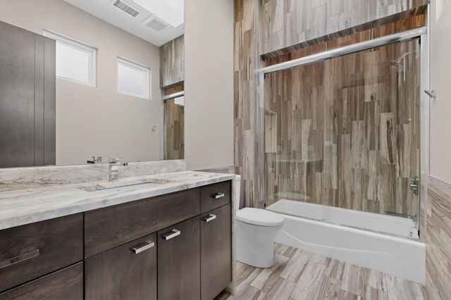 8815 Silver Oak Lane NE, Albuquerque, NM 87113