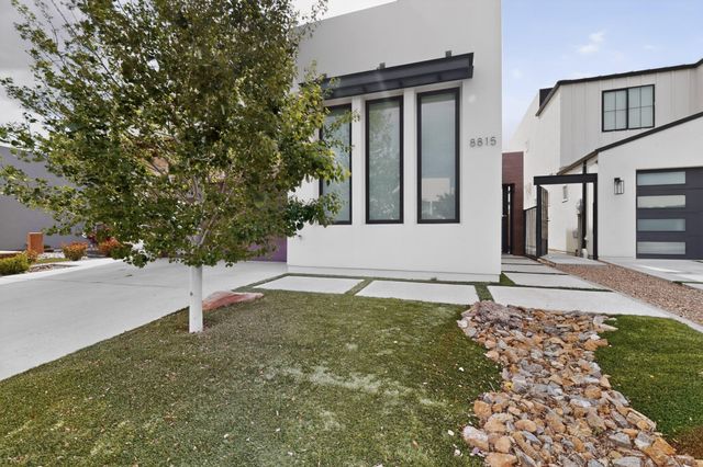 8815 Silver Oak Lane NE, Albuquerque, NM 87113