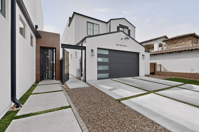 8815 Silver Oak Lane NE, Albuquerque, NM 87113