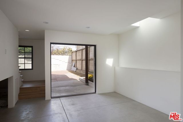 424 N Avenue 64, Los Angeles, CA 90042