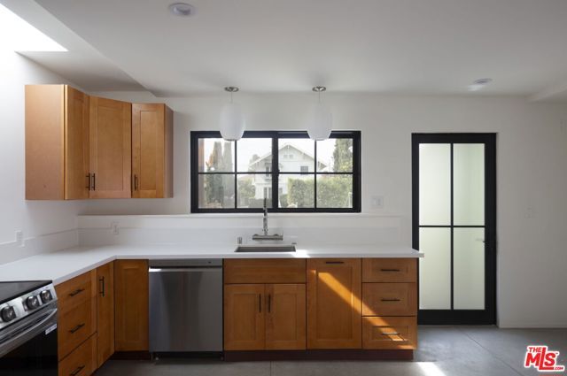 424 N Avenue 64, Los Angeles, CA 90042