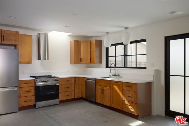 424 N Avenue 64, Los Angeles, CA 90042