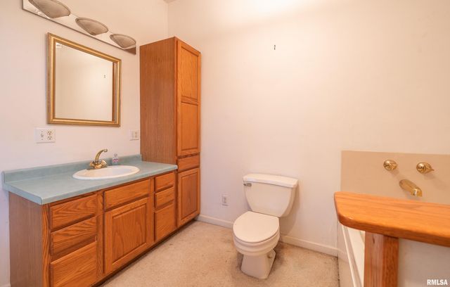 15319 Laminack Road, Carterville, IL 62918