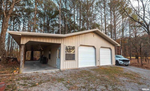 15319 Laminack Road, Carterville, IL 62918