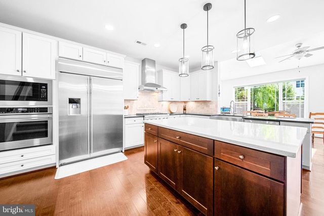 1639 MACON ST, Mclean, VA 22101