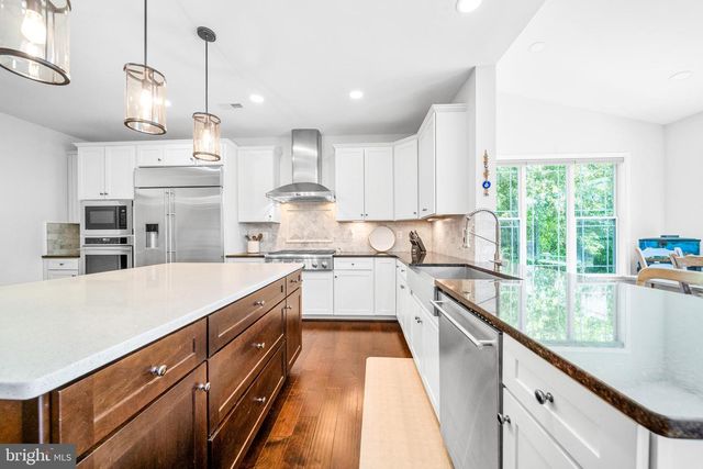 1639 MACON ST, Mclean, VA 22101