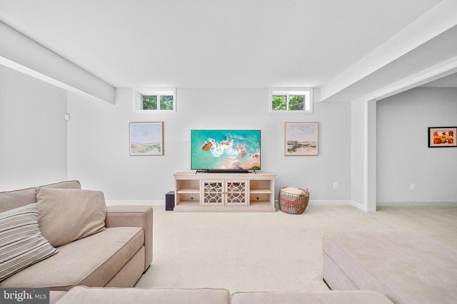1639 MACON ST, Mclean, VA 22101