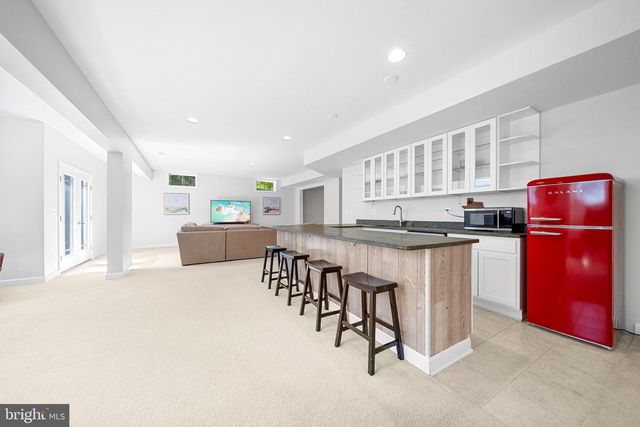 1639 MACON ST, Mclean, VA 22101