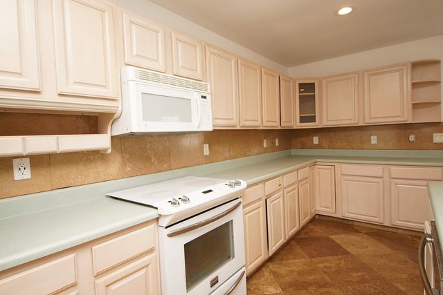 23 Ruby Circle, Mary Esther, FL 32569