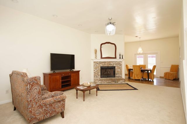 23 Ruby Circle, Mary Esther, FL 32569