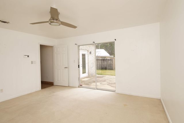 23 Ruby Circle, Mary Esther, FL 32569