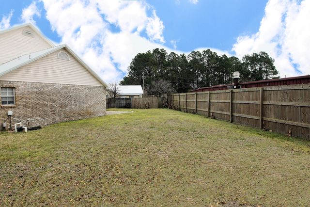 23 Ruby Circle, Mary Esther, FL 32569