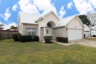 23 Ruby Circle, Mary Esther, FL 32569