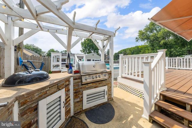 869 ORCHARD AVE, Runnemede, NJ 08078