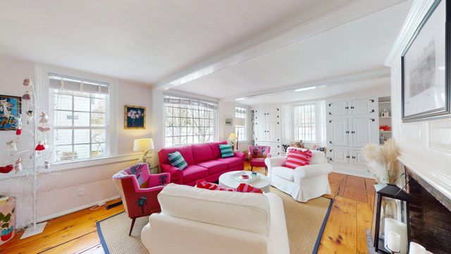 54 Commercial Street UNIT 3, Provincetown, MA 02657