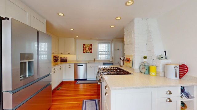 54 Commercial Street UNIT 3, Provincetown, MA 02657