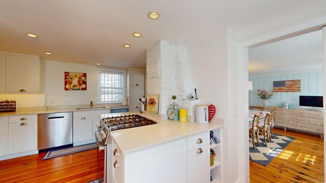 54 Commercial Street UNIT 3, Provincetown, MA 02657