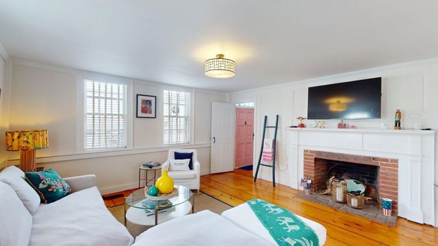 54 Commercial Street UNIT 3, Provincetown, MA 02657