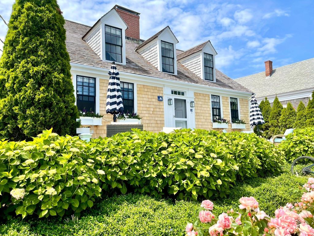 54 Commercial Street UNIT 3, Provincetown, MA 02657