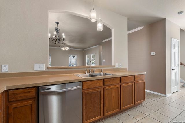 113 Burning Trl, Cibolo, TX 78108
