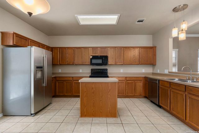 113 Burning Trl, Cibolo, TX 78108