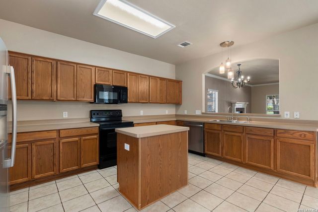 113 Burning Trl, Cibolo, TX 78108