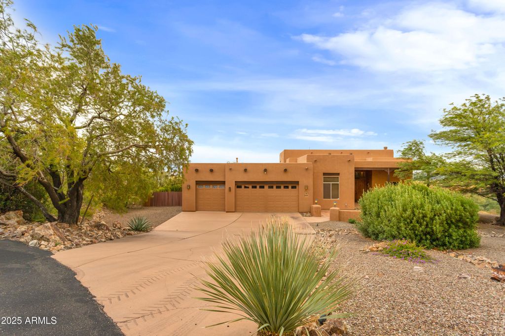 6116 E ANDALUSIAN Court, Hereford, AZ 85615