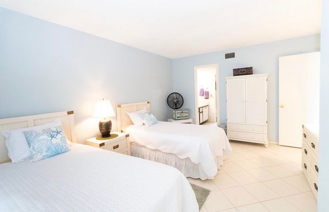 12005 Poinciana Boulevard 103, Royal Palm Beach, FL 33411