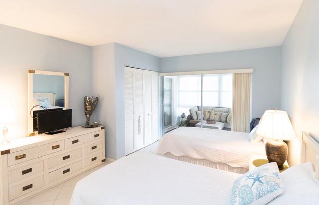 12005 Poinciana Boulevard 103, Royal Palm Beach, FL 33411