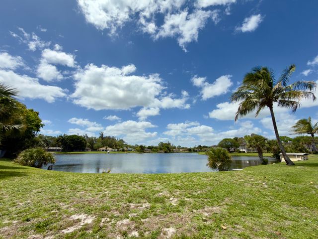 12005 Poinciana Boulevard 103, Royal Palm Beach, FL 33411