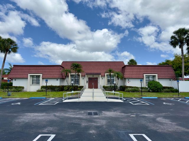 12005 Poinciana Boulevard 103, Royal Palm Beach, FL 33411
