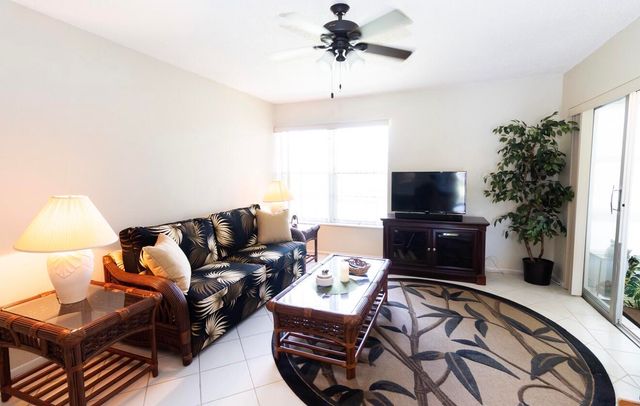 12005 Poinciana Boulevard 103, Royal Palm Beach, FL 33411