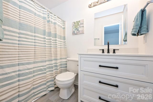 3160 Mannington Drive, Charlotte, NC 28270