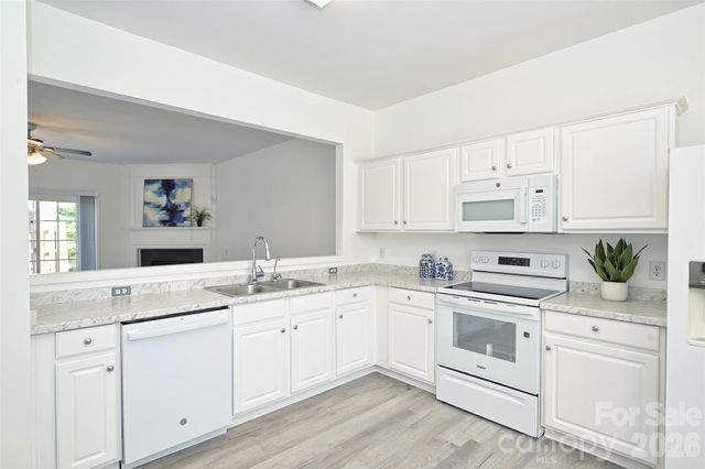3160 Mannington Drive, Charlotte, NC 28270