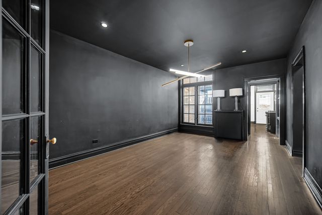 431 S East Avenue 1N, Oak Park, IL 60302