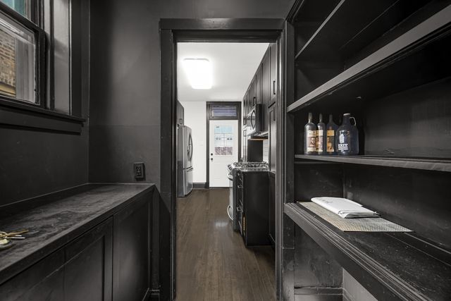 431 S East Avenue 1N, Oak Park, IL 60302