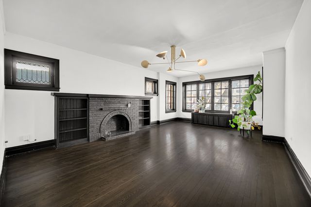 431 S East Avenue 1N, Oak Park, IL 60302