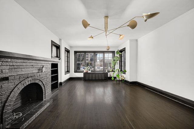 431 S East Avenue 1N, Oak Park, IL 60302