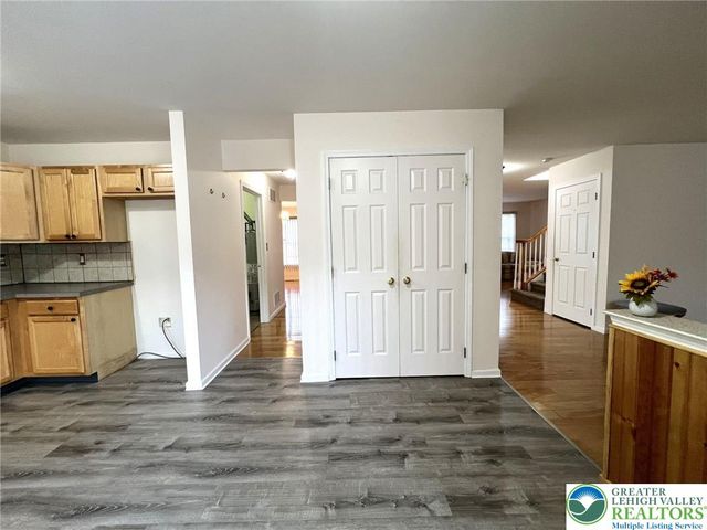 214 Kensington Drive, Lehman Twp, PA 18324