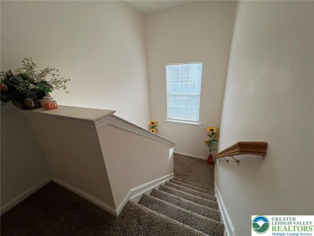 214 Kensington Drive, Lehman Twp, PA 18324