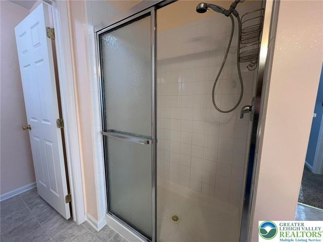 214 Kensington Drive, Lehman Twp, PA 18324