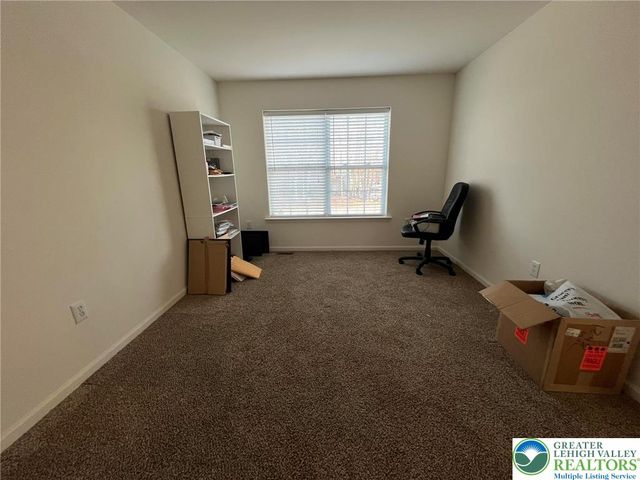 214 Kensington Drive, Lehman Twp, PA 18324